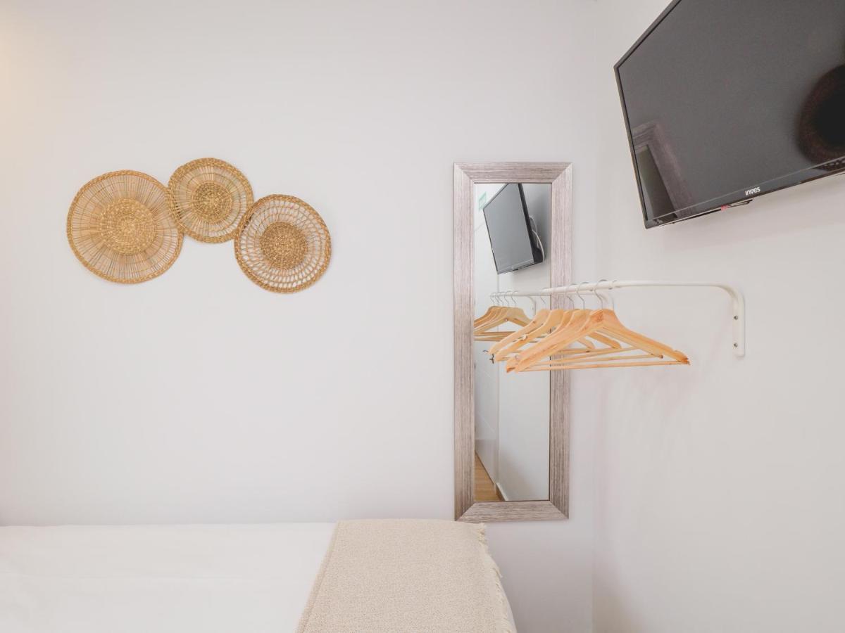 Cubo'S Hostal William'S Sunny 5 With Breakfast 托雷德本纳贾尔邦 外观 照片