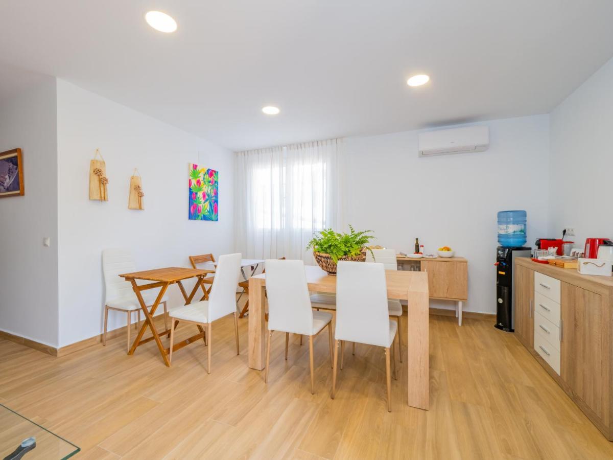Cubo'S Hostal William'S Sunny 5 With Breakfast 托雷德本纳贾尔邦 外观 照片