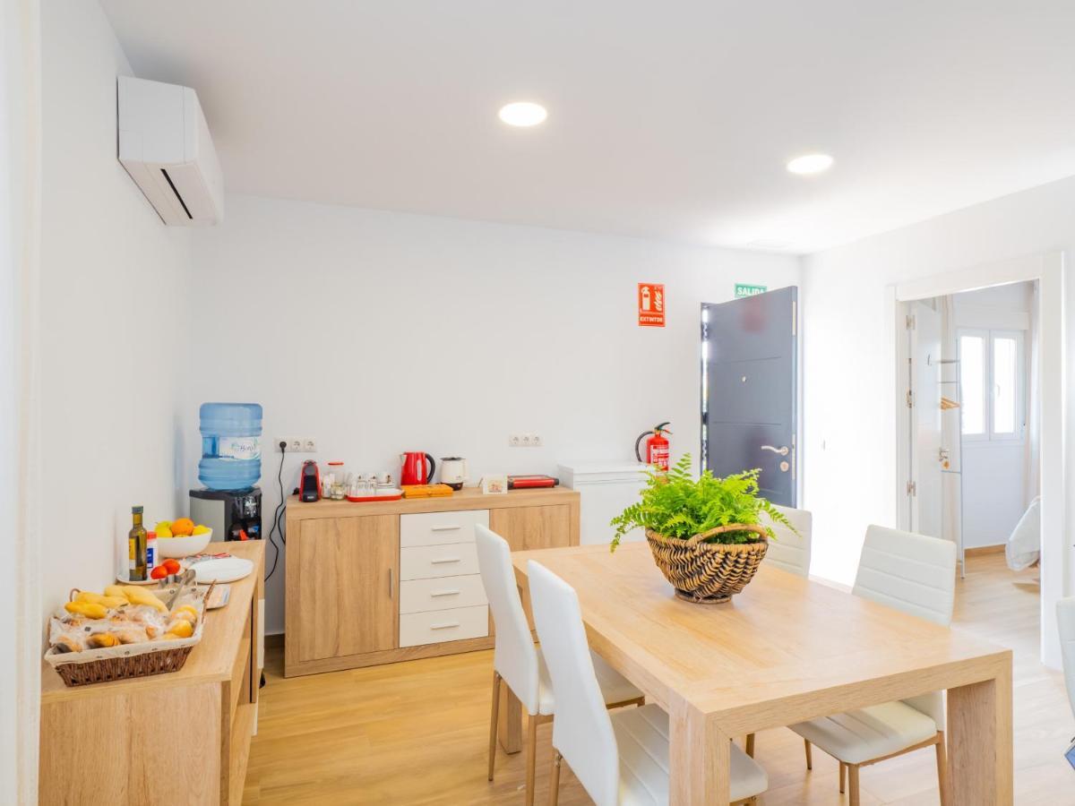Cubo'S Hostal William'S Sunny 5 With Breakfast 托雷德本纳贾尔邦 外观 照片